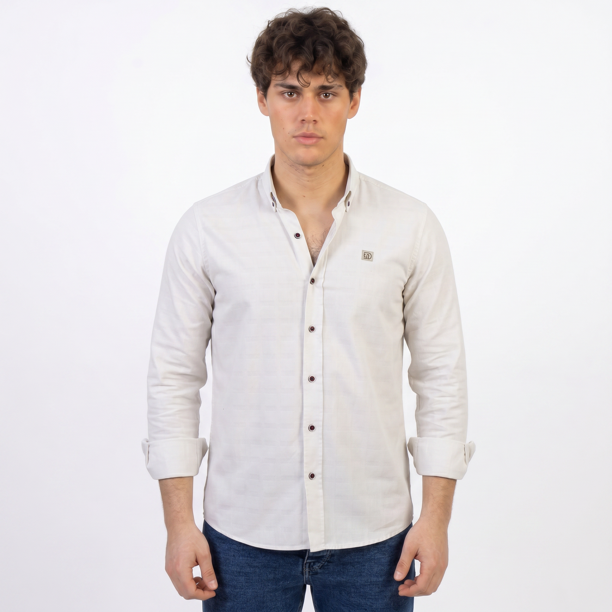 magnific_use-the-exact-same-person_2892988753 Shirt - 106 - White - الصورة 1